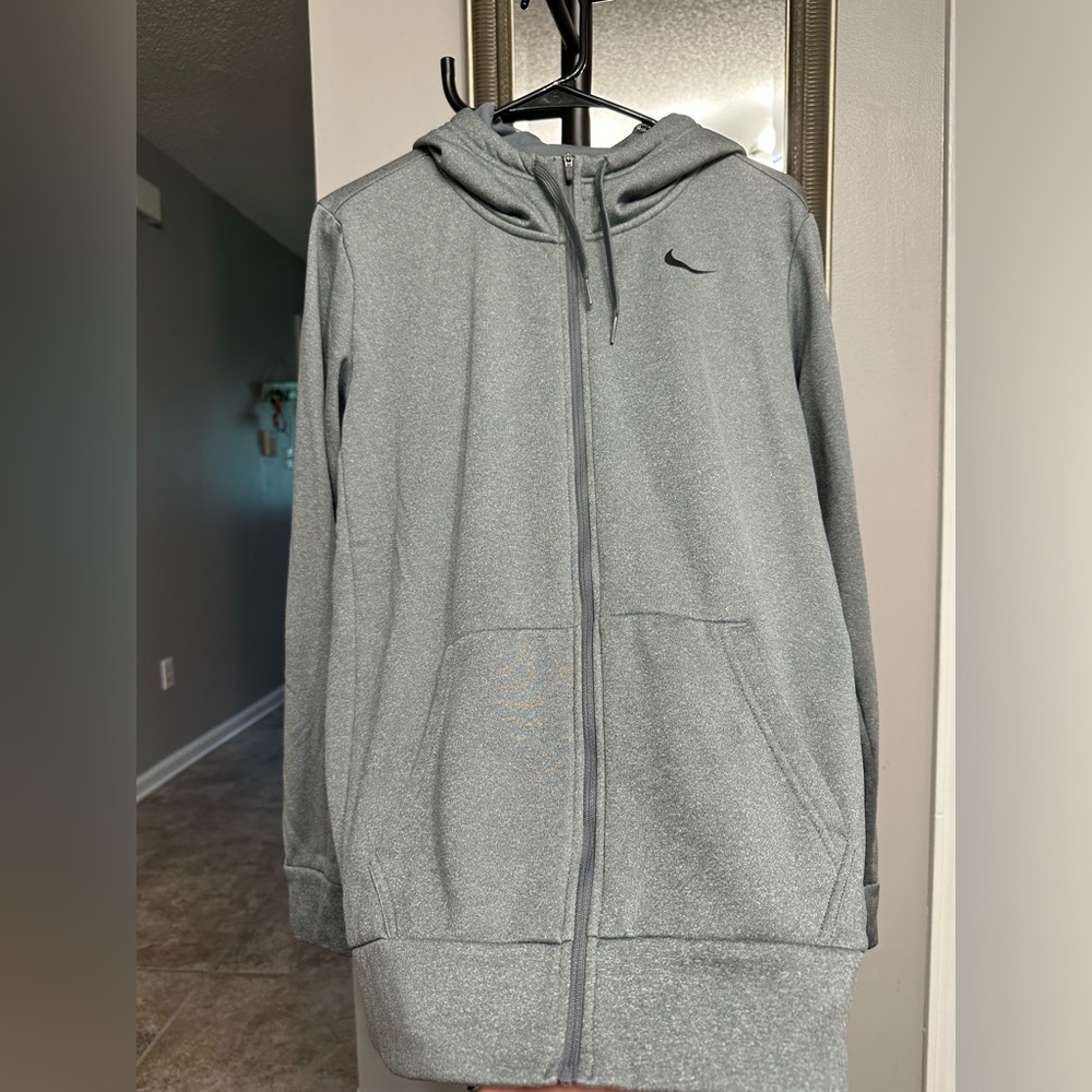 GOOD CONDITION— MEN LARGE Nike Full-zip Jacket